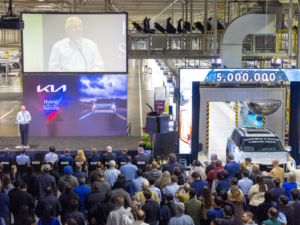 كيا-تيلورايد-هجينة-جورجيا-خمسة-ملايين