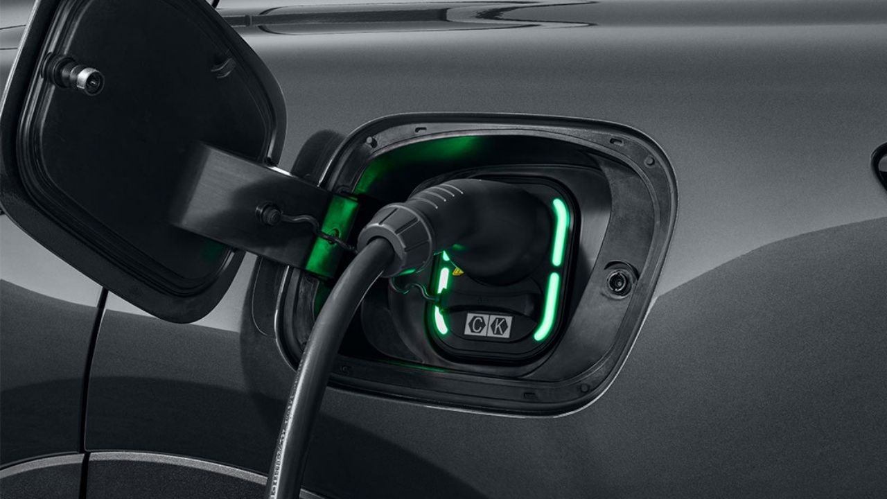 MG تقتحم سباق دعم السيارات الكهربائية في إسبانيا.. وتُقدم 4500 يورو مباشرة للمشترين! 1 MG تسبق خطة الدعم الإسبانية