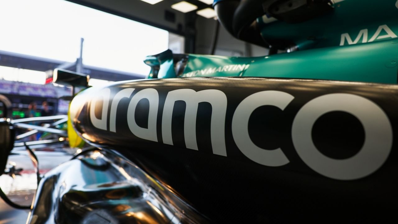 أرامكو تزود أستون مارتن بوقود مستدام للـ F1: خطوة غير مسبوقة 1 aramco-aston-martin-fuel-2026