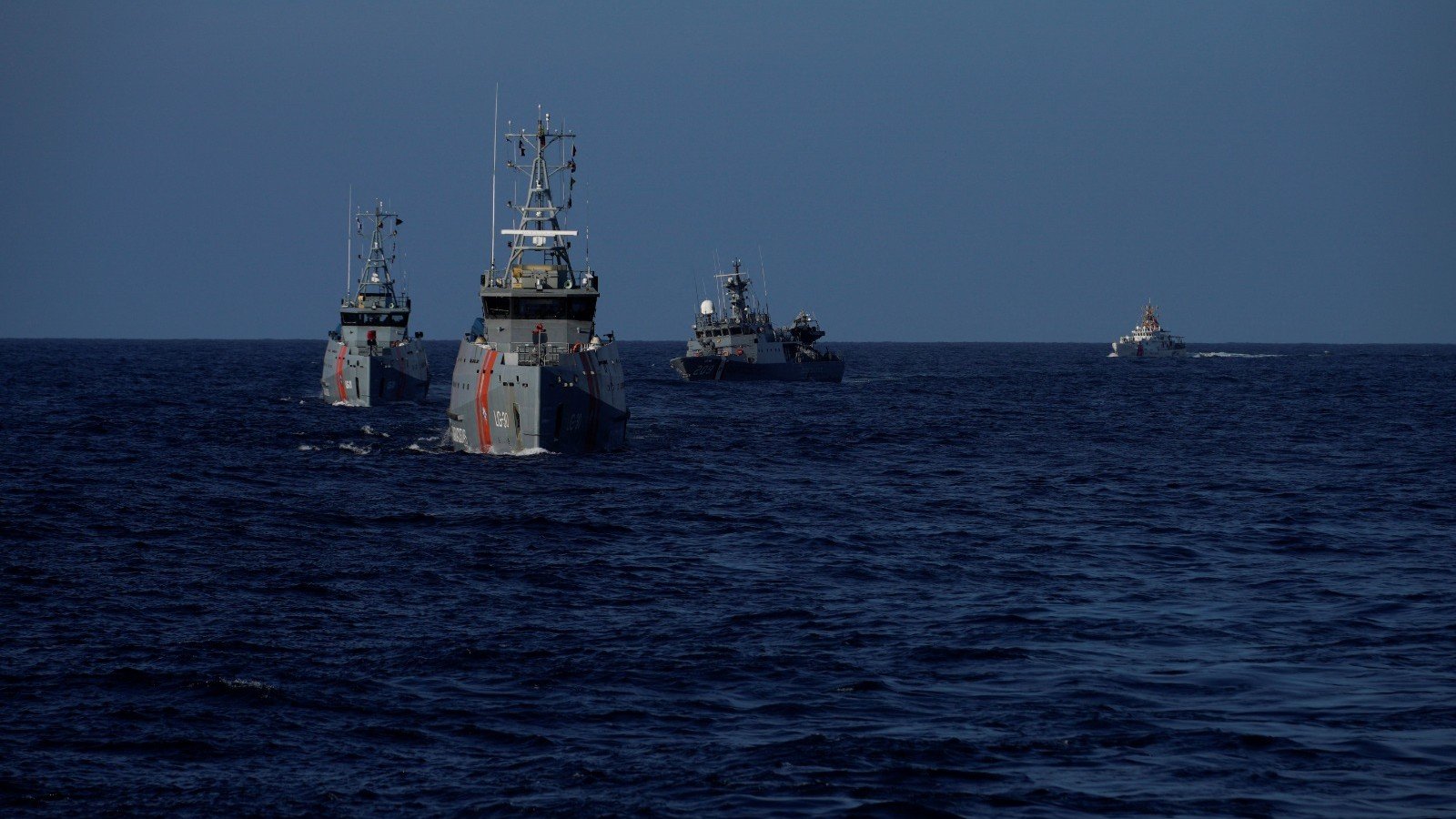 تصادم سفينتين حربيتين في البحر الكاريبي وإصابة شخصين 1 تصادم سفن بحرية بالكاريبي