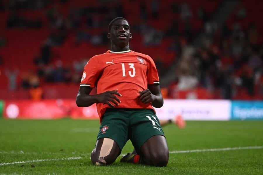 بانجاكي-بنفيكا-صراع-العمالقة