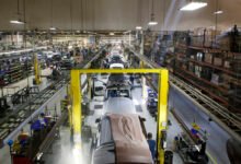 تباطؤ-السيارات-الكهربائية