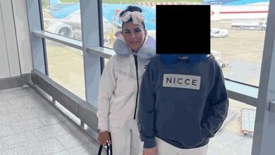 بريطانية تزعم القلق الشديد وتقبض مساعدات حكومية.. ثم تُكشف وهي تمارس ركوب الأمواج والقفز بالحبال في المكسيك 33 1774598442 Benefit cheat who claimed anxiety left her housebound caught ziplining