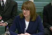 عبء أبريل على الشركات البريطانية