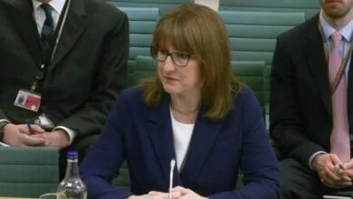 عبء أبريل على الشركات البريطانية