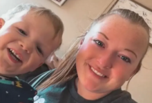 3χρονος είδε ηλικιωμένο να τρώει μόνος του και πήγε να