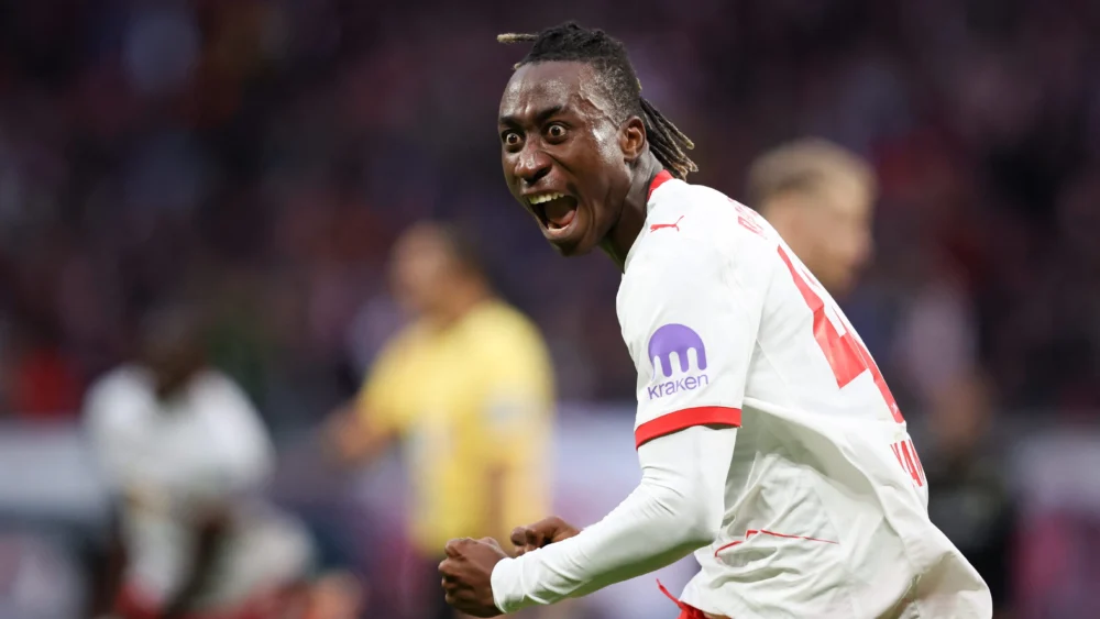 مانشستر يونايتد يضع عينيه على نجمي الجناح: ديوماندي وندياي في صدارة الاهتمامات 1 يونايتد يستهدف ديوماندي وندياي