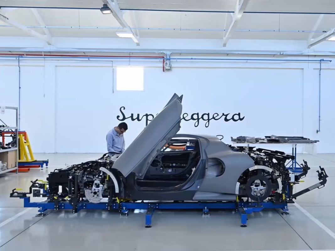 ألفا_روميو_33_سترادالي_صناعة_يدوية