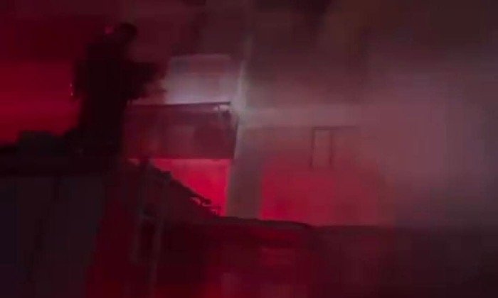 النيران تلتهم شقة سكنية ببورسعيد.. والحماية المدنية تسيطر بلا إصابات 1 حريق_بورسعيد_المروة