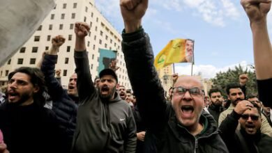 مفاوضات تحت النار