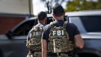 الـ FBI ورسائل سيجنال