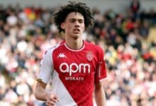 أكليوش بين أرسنال وتشيلسي