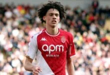 أكليوش بين أرسنال وتشيلسي