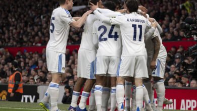 ليدز يونايتد يصعق مانشستر في أولد ترافورد.. ثنائية أوكافور وطرد مارتينيز يحسمان الموقعة 5 سقوط اليونايتد أمام ليدز