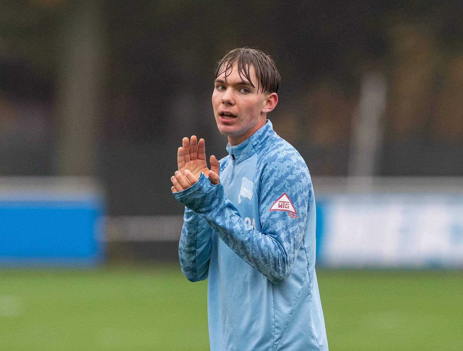 نيوكاسل يطارد إيخورن