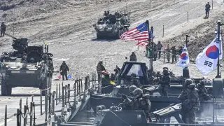 إطلاق صواريخ شمالية