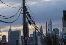 فوارق الكهرباء والمقابس عالمياً