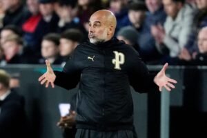 سيتي يتصدر الدوري الإنجليزي