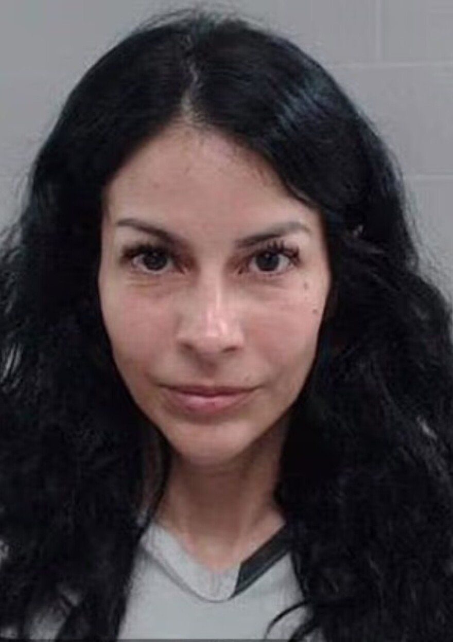 Μητέρα τριών παιδιών και μοντέλο του OnlyFans συνελήφθη στο Τέξας