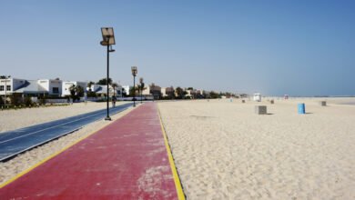 إغلاق برج العرب: فقاعة دبي تنفجر تحت القصف الإيراني 2 انهيار أسطورة دبي