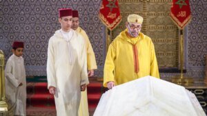 ولي عهد المغرب يقود أركان الجيش