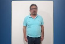 ضبط مدير مدرسة