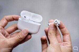 سماعات AirPods بكاميرات