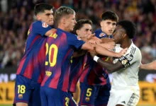 تتويج برشلونة بالليغا