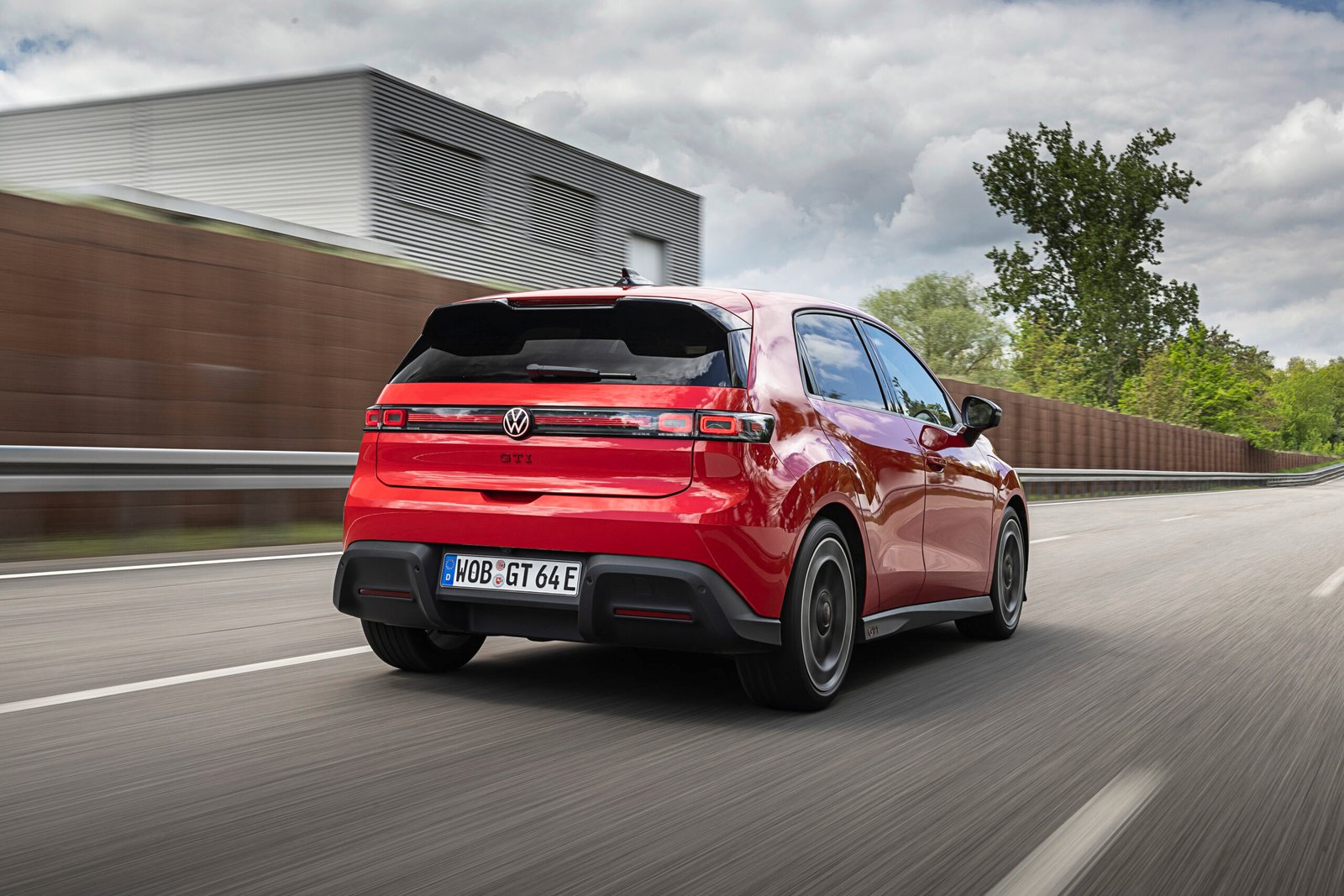 بولو GTI الكهربائية الجديدة