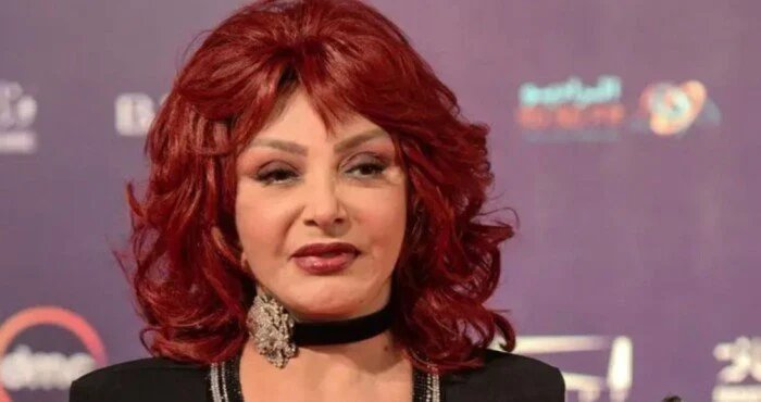 إصابة في الشفاه وضربة مفاجئة.. نبيلة عبيد تكشف كواليس صدامها مع أحمد زكي في «شادر السمك» 1 كواليس شادر السمك