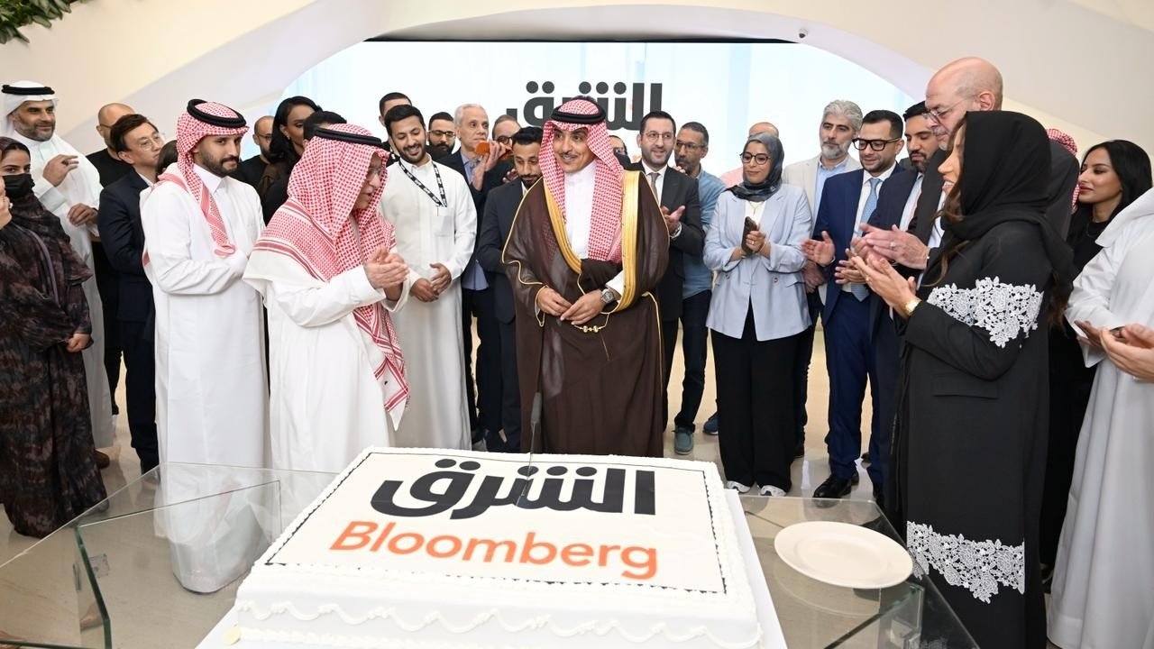 زيارة وزير الإعلام لشبكة الشرق