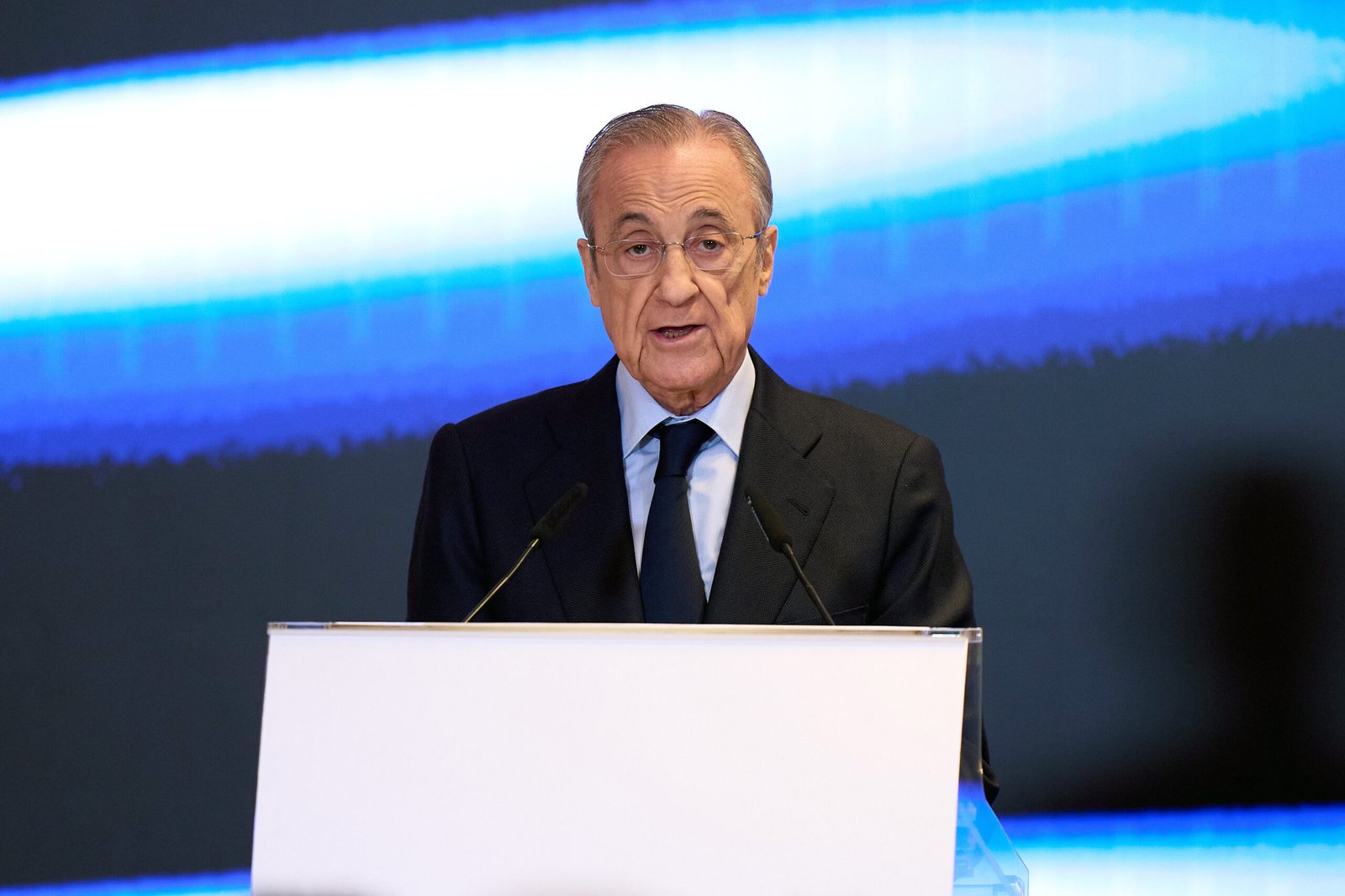 بيريز يرهن مستقبل ريال مدريد باستفتاء لتحويل الأعضاء إلى مساهمين 1 تغيير ملكية ريال مدريد