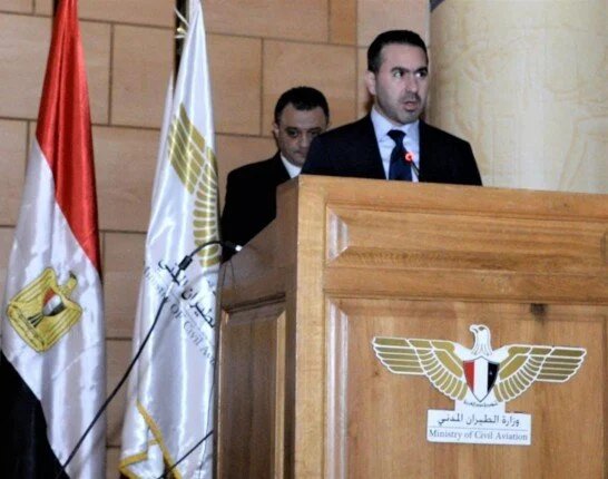 وزير الطيران يفرض إجراءات صارمة ضد مخاطر الطيور في المطارات المصرية 1 تأمين المطارات من الطيور