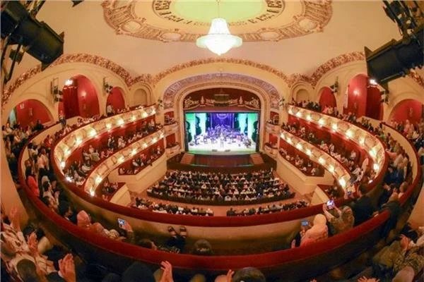 صدى "العندليب" و"شادية" يملأ أوبرا الإسكندرية في ليلة استعادة الزمن الجميل 1 حفل أوبرا الإسكندرية