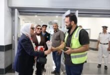 طلاب القاهرة يزورون المونوريل
