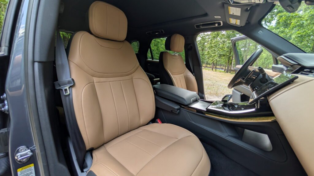  The 2026 Range Rover Sport PHEV Is A Master Of Nothing And That’s Its Trick | Review