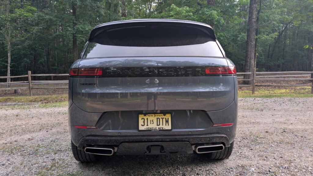  The 2026 Range Rover Sport PHEV Is A Master Of Nothing And That’s Its Trick | Review