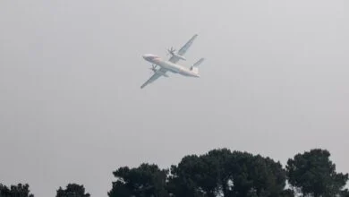 لهيب الصيف يشل حركة فرنسا.. النيران تلتهم رئة باريس التاريخية وحصيلة الوفيات الأوروبية تقفز بالآلاف 12 حرائق الغابات في فرنسا