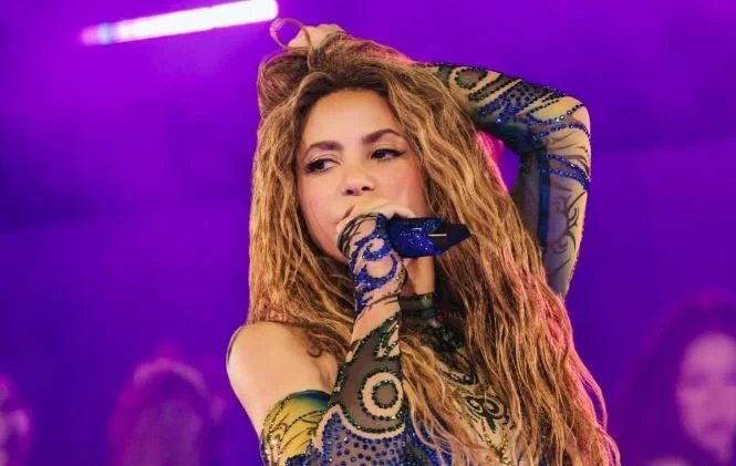 بعد غياب 19 عاماً.. شاكيرا تعود إلى أهرامات الجيزة في نوفمبر المقبل 1 شاكيرا في الأهرامات
