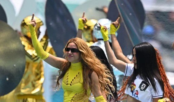 بعد غياب 19 عاماً.. شاكيرا تستعد لغزو أهرامات الجيزة مستفيدة من زخم مونديال 2026 1 عودة شاكيرا للأهرامات