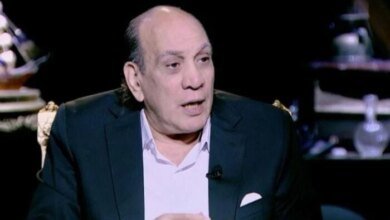 استقالة منير مكرم