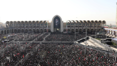 حشود ضخمة في طهران لتشييع علي خامنئي بمصلى الخميني الكبير 11 جنازة علي خامنئي في طهران