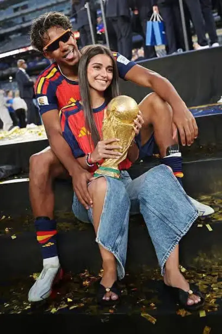 من هي إينيس غارسيا التي أنهت شائعات الارتباط العاطفي لنجم برشلونة لامين يامال؟ 1 ارتباط لامين يامال وإينيس غارسيا