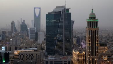 الرياض تلوح بـ "عواقب" التصعيد الإيراني بعد هجمات صاروخية على الكويت والبحرين 10 تصعيد عسكري في الخليج