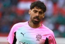 سامو كوستا يقترب من النصر