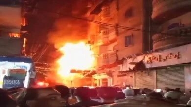 قنبلة موقوتة في أحياء الإسكندرية القديمة.. حريق 'سنتر مفروشات' يفتح ملف المخازن العشوائية وسط العقارات السكنية 23 حريق سنتر مفروشات بالورديان