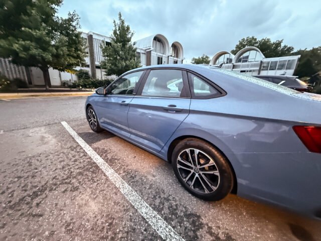 ثغرة في منظومة الحركة تضع فولكس واجن جيتا سبورت 2026 في مواجهة صعبة 2 VW Jetta from the side