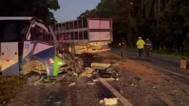 شاحنة تقتحم مسار حافلة مرضى جنوب البرازيل والكارثة تخلف عشرات القتلى 21 حادث تصادم البرازيل