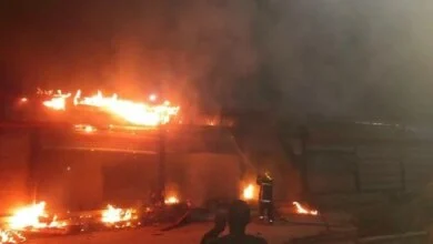 نيران تحت الجسور.. حريق يلتهم محال تجارية أسفل كوبري الواسطى في بني سويف 23 حريق كوبري الواسطى