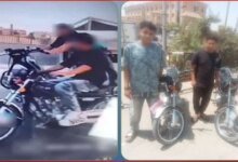 ضبط قائدي دراجتين بالمقطم